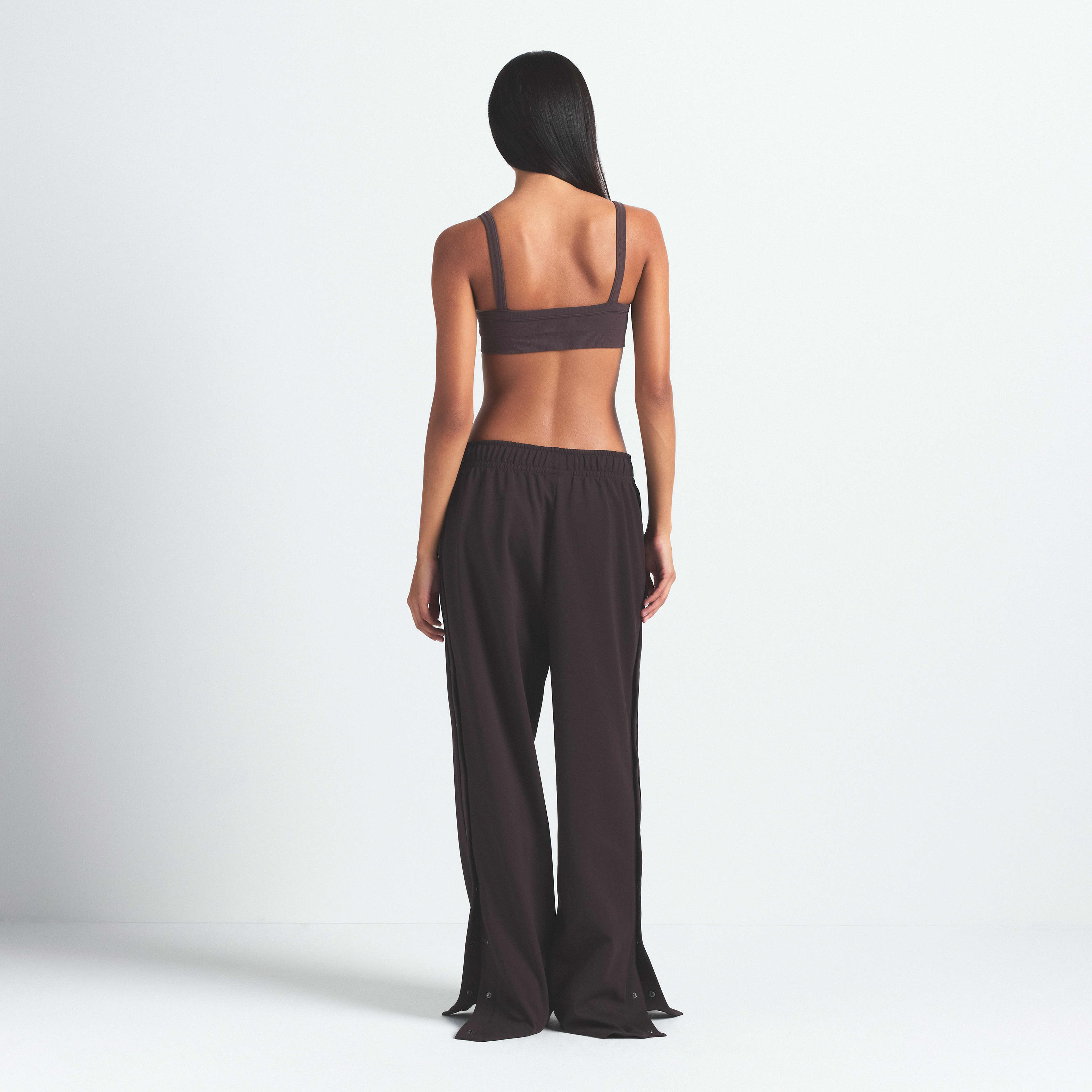 NikeSKIMS Matte Tricot Women's Side-Snap Pants | The Summit NikeSKIMS Matte Tricot Women's Side-Snap Pants | The Summit